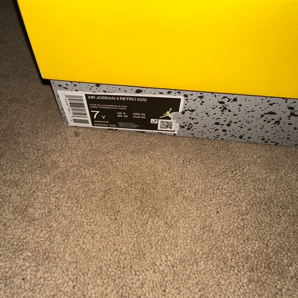 Jordan Retro 4 lighting yellow size 7 youth preowned with original box - Picture 6 of 7